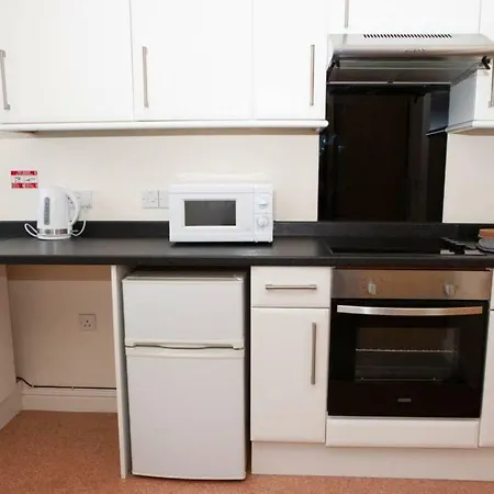 Top Floor Studio Near City * Bristol